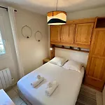 Daire Bedroom In Pool Parking Le Lavandou